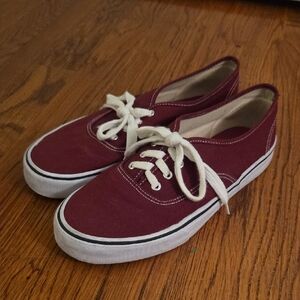 Airwalk Burgundy Canvas Low-Top Sneakers with White Laces
